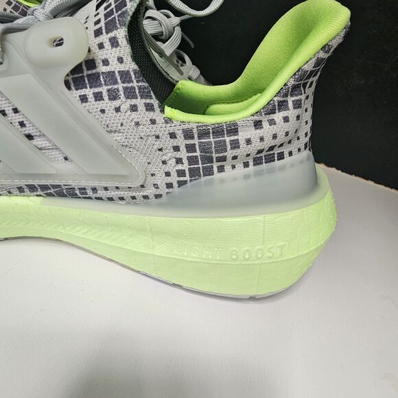 New Size 10.5 Men's Adidas Ultraboost Light Grey Silver Digital Green IG7963 - Picture 4 of 12